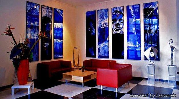 Ara Hotel Comfort Инголщат Интериор снимка