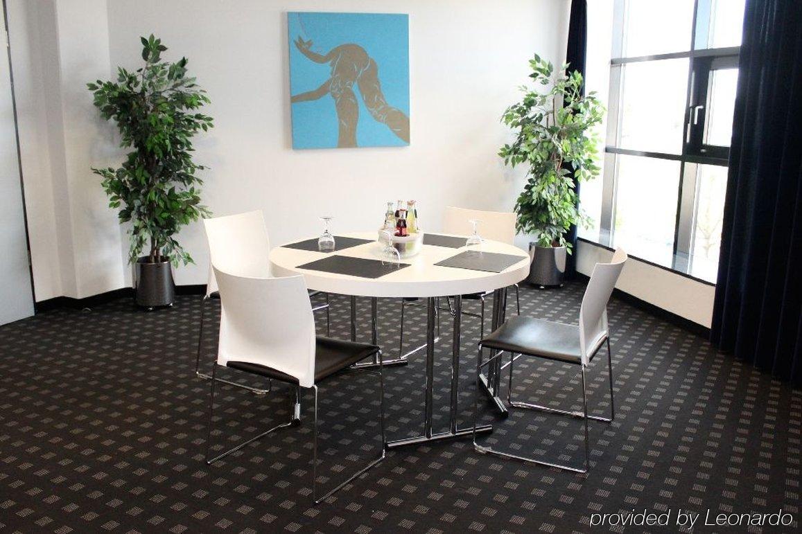 Ara Hotel Comfort Инголщат Екстериор снимка