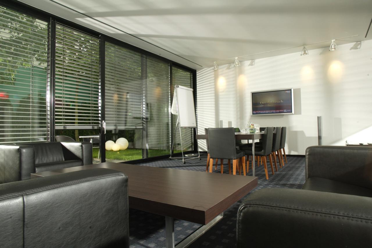 Ara Hotel Comfort Инголщат Екстериор снимка