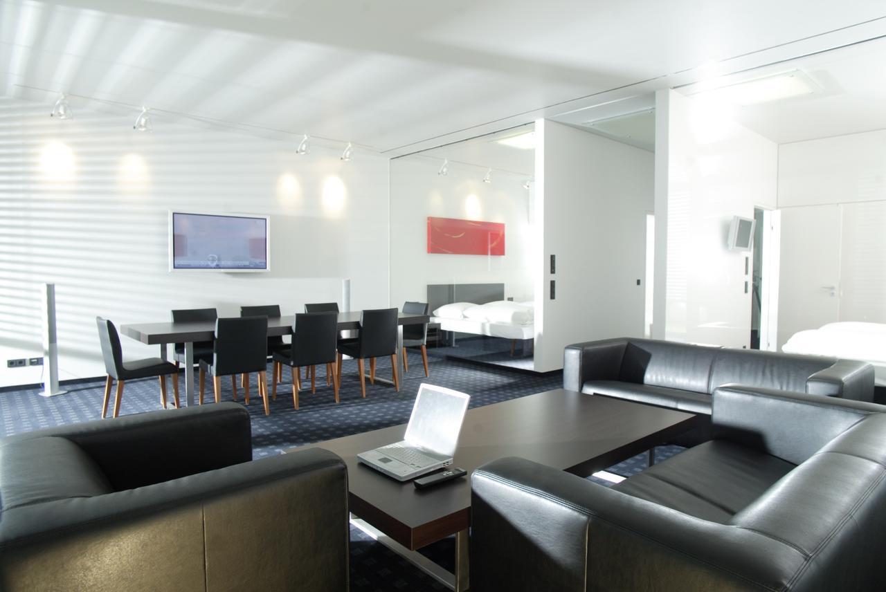 Ara Hotel Comfort Инголщат Екстериор снимка