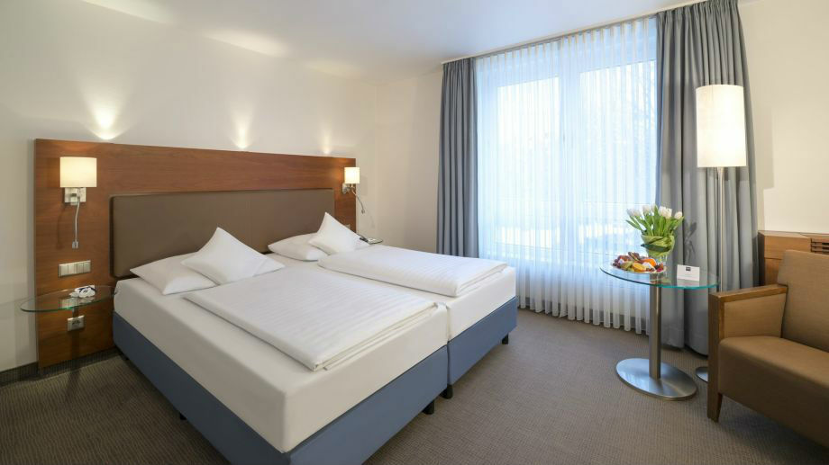 Ara Hotel Comfort Инголщат Екстериор снимка